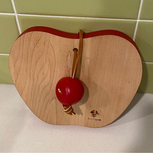 Tree Spirit Apple Cutting Board - Picture 4 of 5